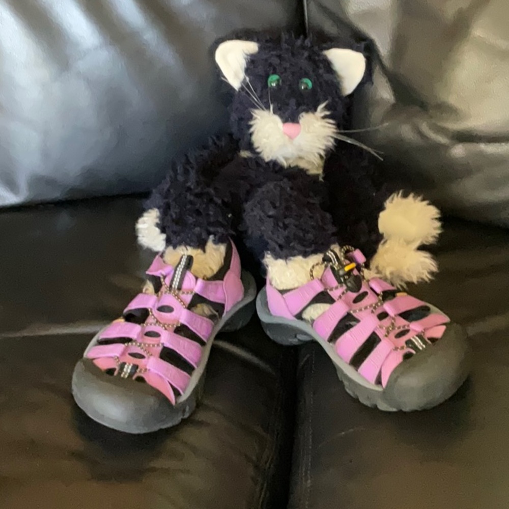Size 5 Keen Sandals/water shoes